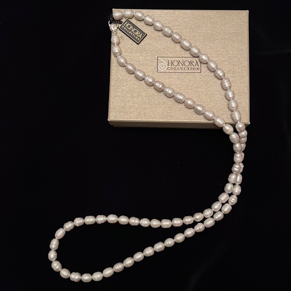 New Honora 36” Grey Ringed Barrel Cultured Pearl Necklace with Pouch & Box - Picture 5 of 6